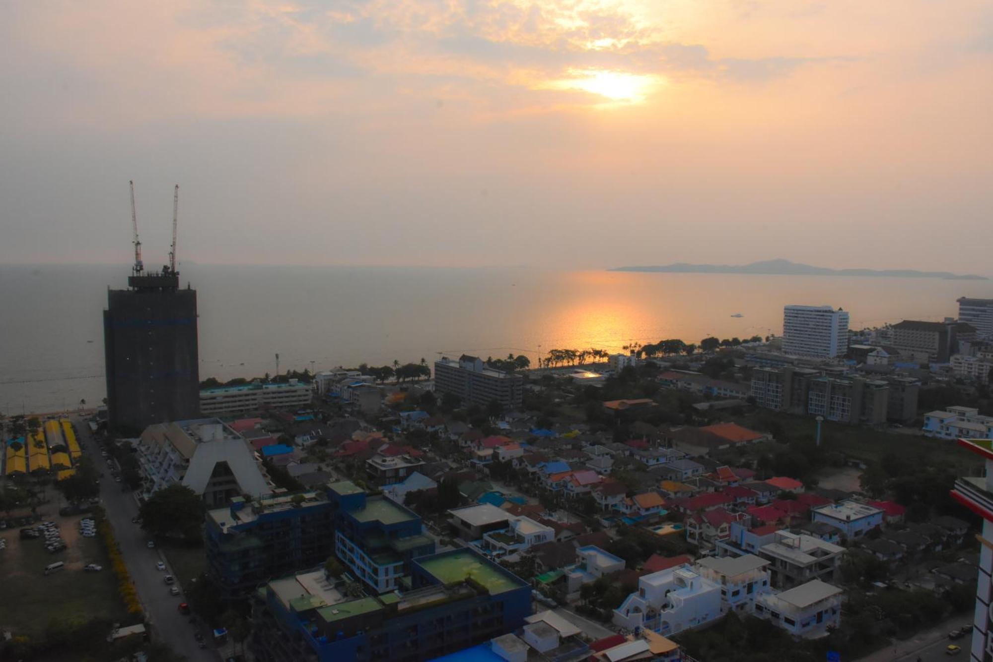 Dusit Grand Condo View Джомтьен Номер фото